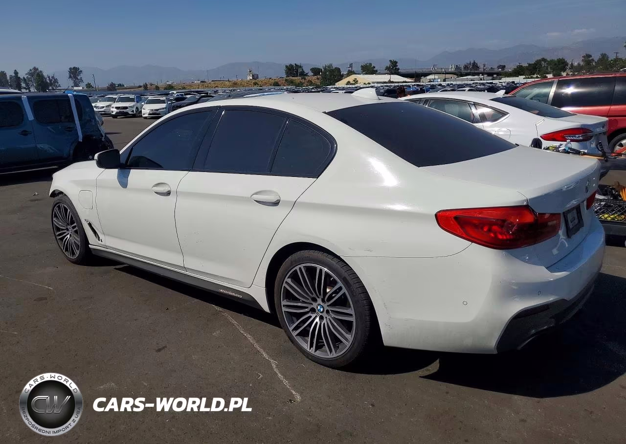 2019 BMW 530E VIN:WBAJA9C56KB399367 - 2