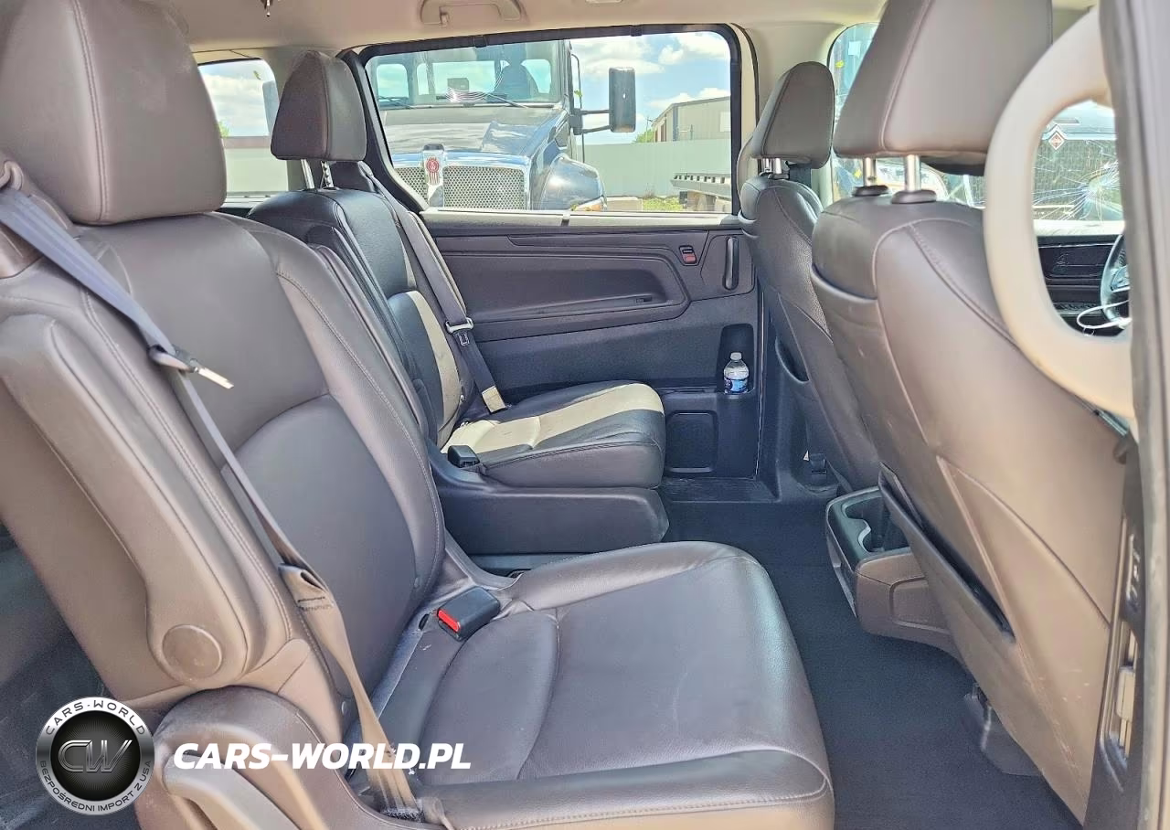 2018 Honda Odyssey Elite VIN:5FNRL6H96JB022642 - 11