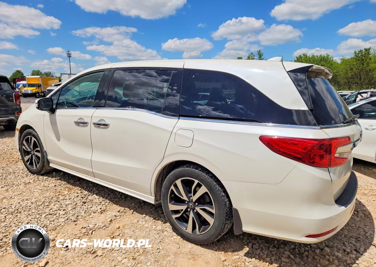 2018 Honda Odyssey Elite VIN:5FNRL6H96JB022642 - 2