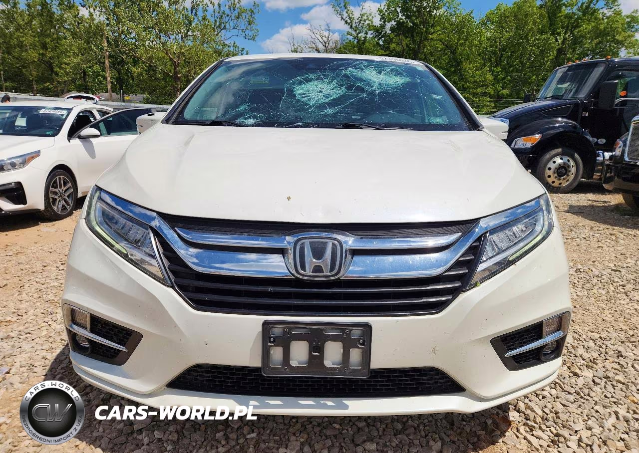 2018 Honda Odyssey Elite VIN:5FNRL6H96JB022642 - 5