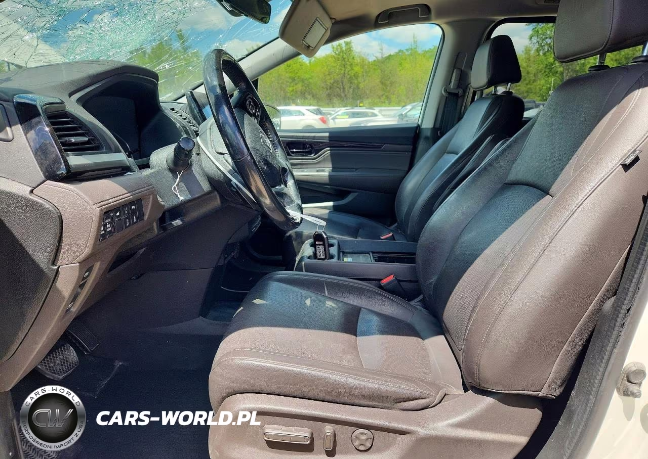 2018 Honda Odyssey Elite VIN:5FNRL6H96JB022642 - 7
