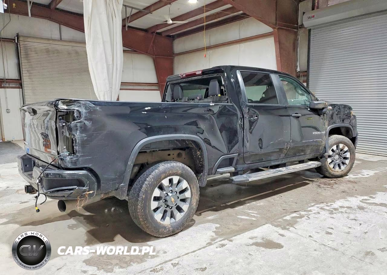 2024 Chevrolet Silverado K2500 Custom VIN:2GC4YMEY0R1198449 - 3