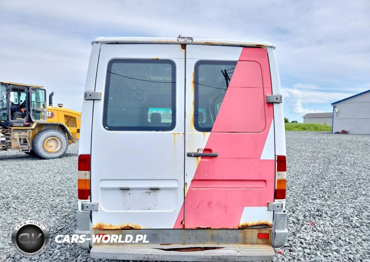 2005 Dodge Sprinter 2500 VIN:WD0PD644955785705 - 6