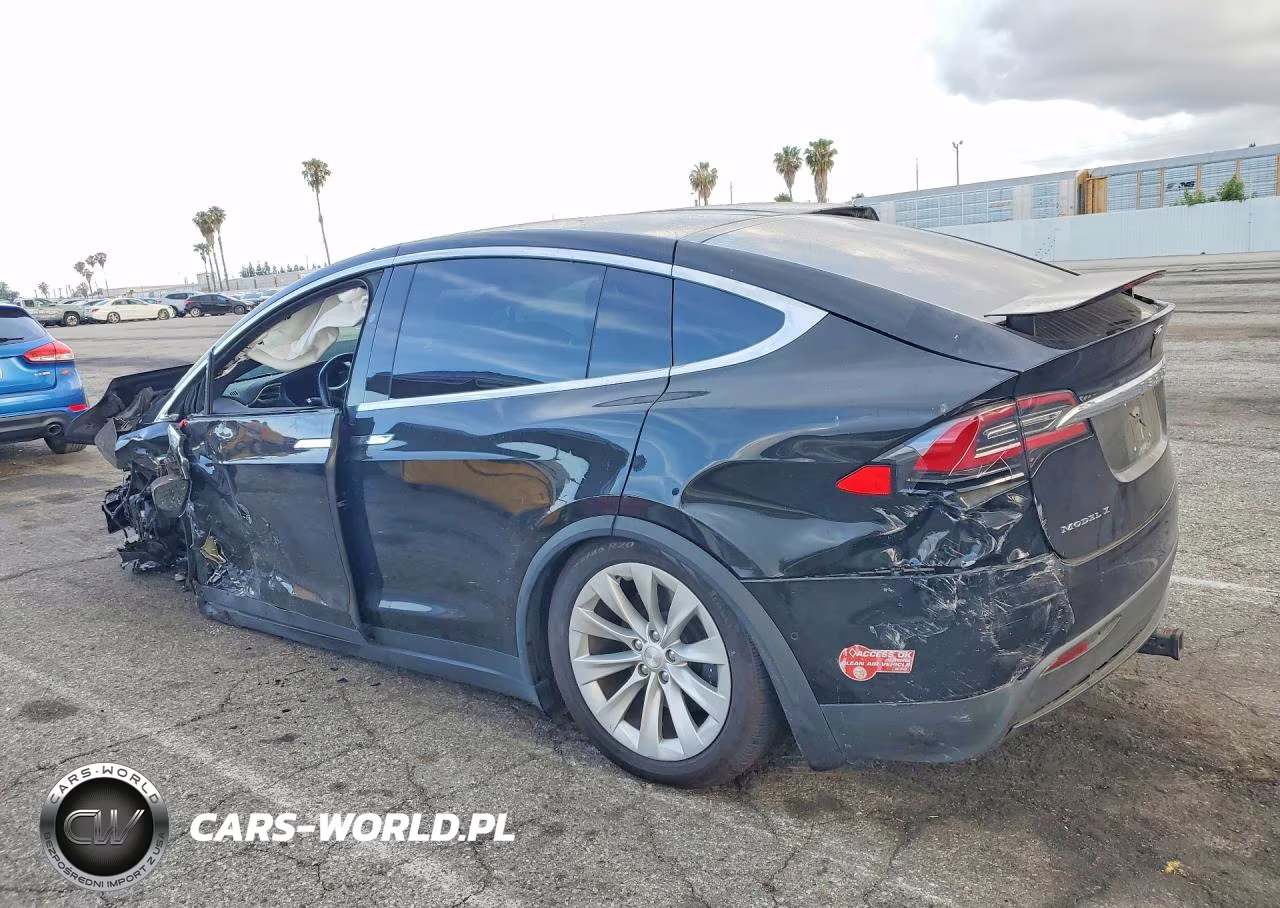 2018 Tesla Model X VIN:5YJXCDE28JF091951 - 2