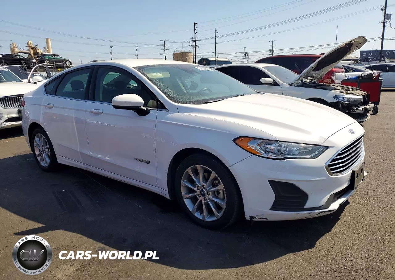 2019 Ford Fusion VIN:3FA6P0LU6KR261615 - 4