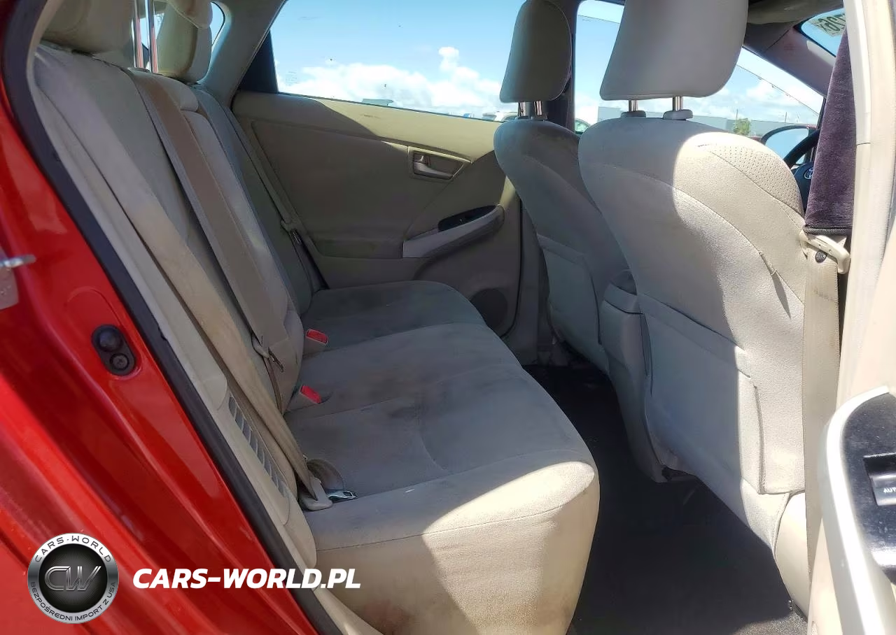 2013 Toyota Prius Two VIN:JTDKN3DU8D0340642 - 10