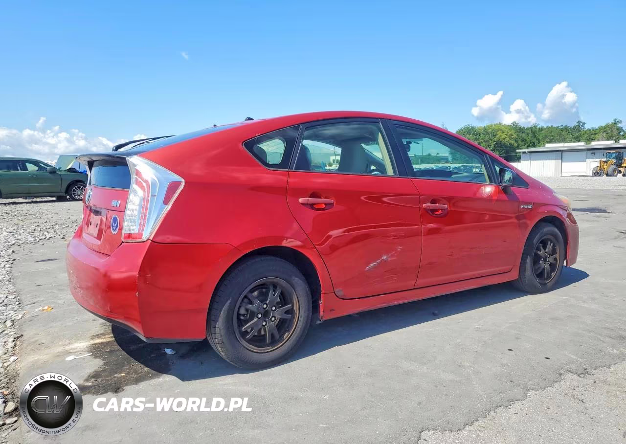 2013 Toyota Prius Two VIN:JTDKN3DU8D0340642 - 3