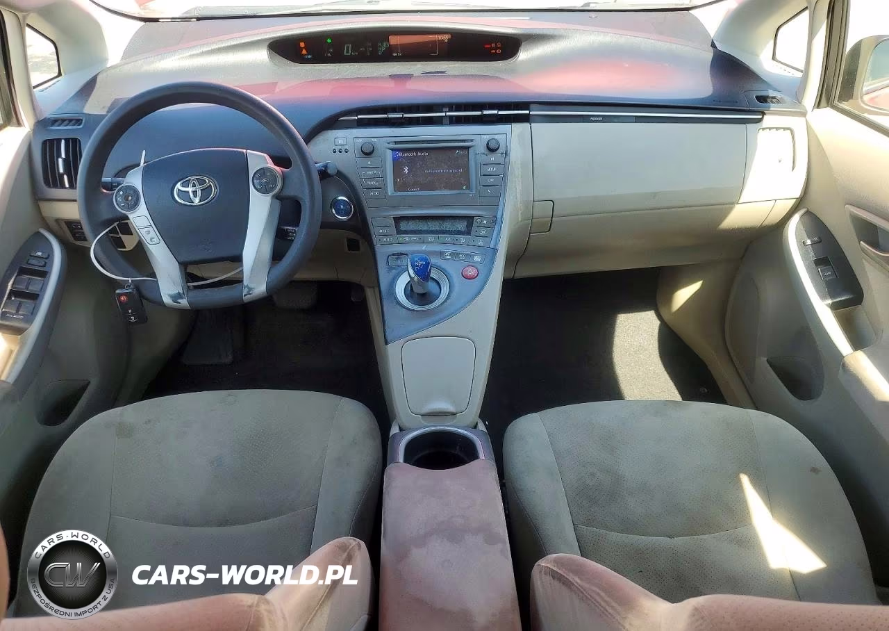2013 Toyota Prius Two VIN:JTDKN3DU8D0340642 - 8