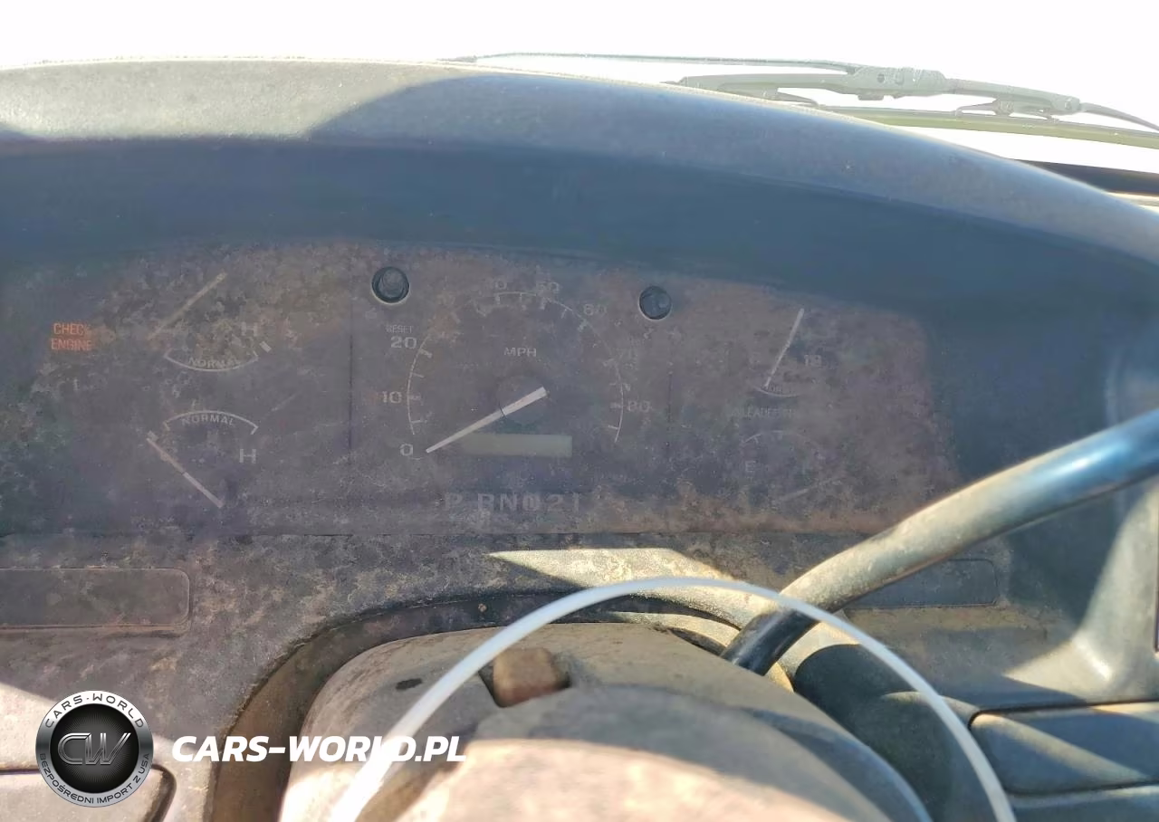 1996 Ford F250 Super Duty VIN:1FTHF25H7TLA16923 - 9