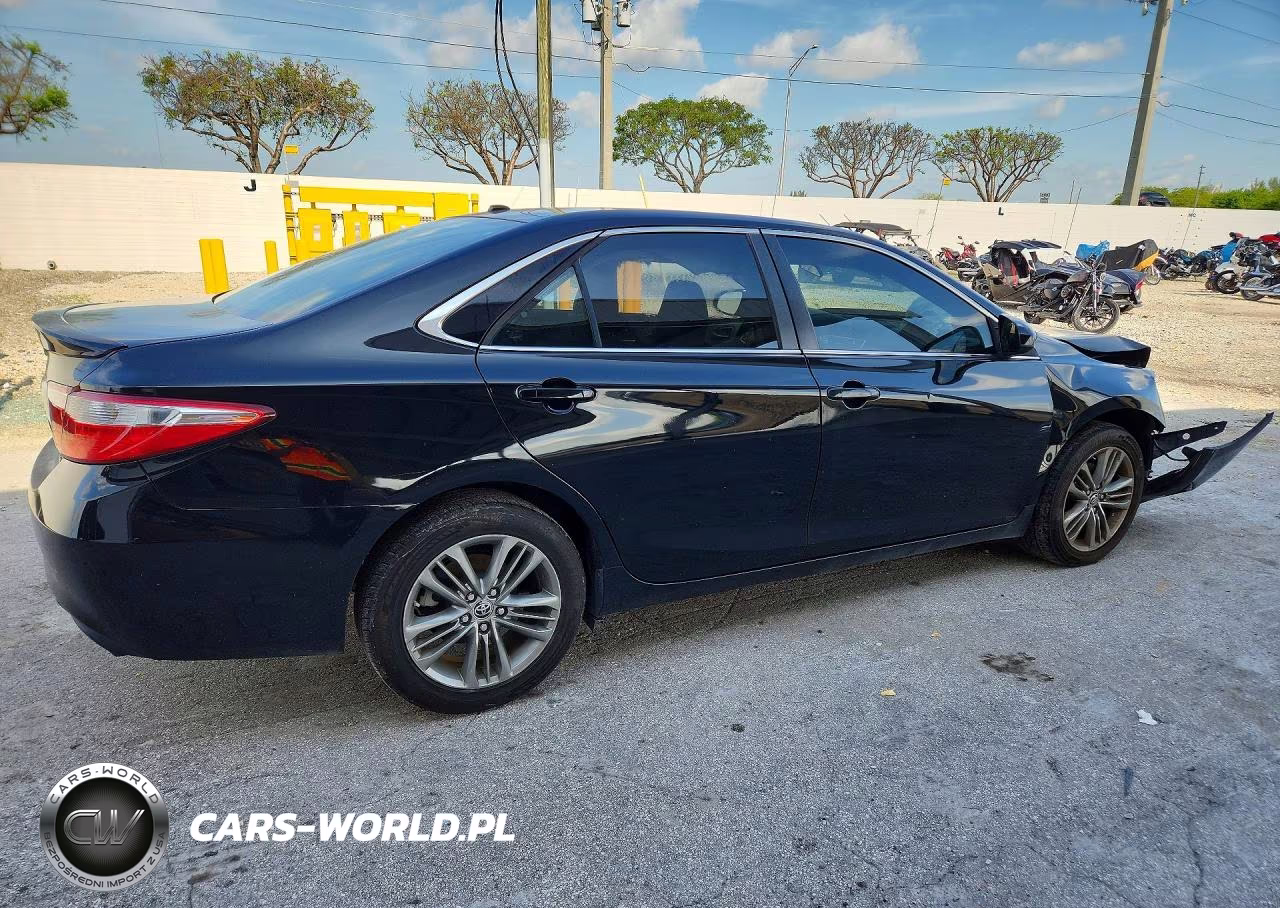 2016 Toyota Camry Se VIN:4T1BF1FK7GU155486 - 3