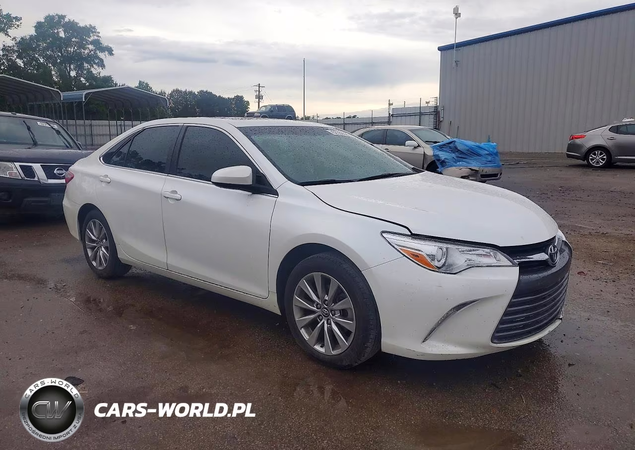 2016 Toyota Camry Xle VIN:4T1BF1FK2GU606517 - 4