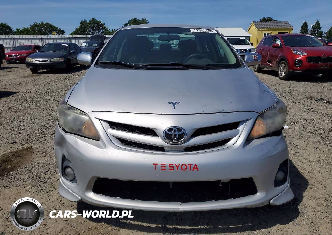 2011 Toyota Corolla S VIN:2T1BU4EE8BC693983 - 5