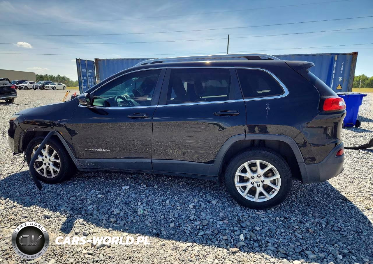 2016 Jeep Cherokee Latitude VIN:1C4PJLCB9GW208282 - 2
