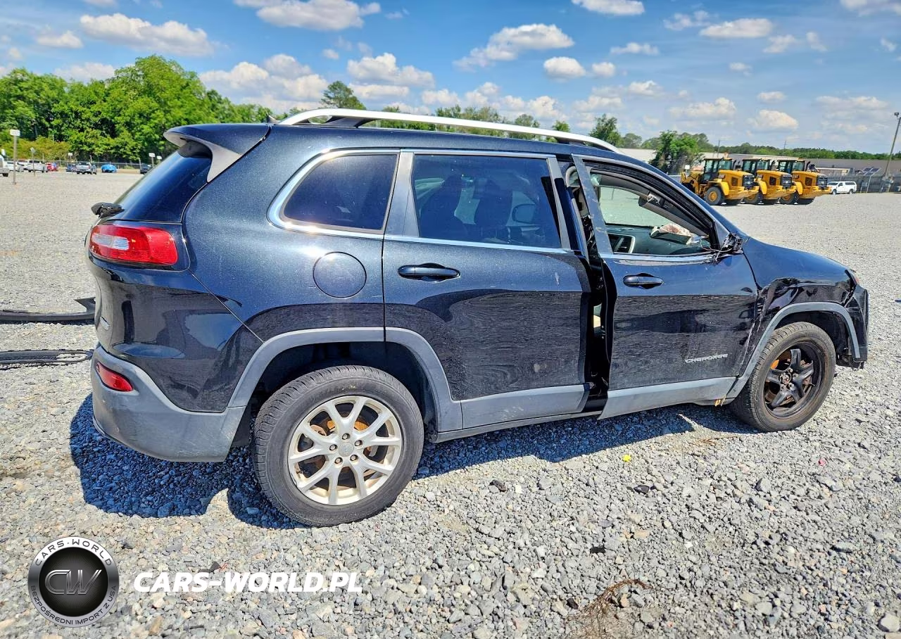 2016 Jeep Cherokee Latitude VIN:1C4PJLCB9GW208282 - 3