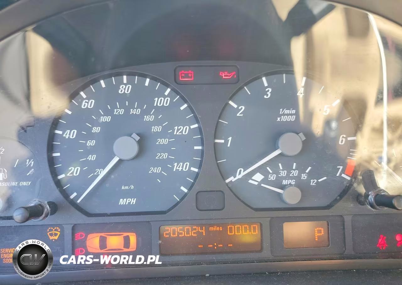 2003 BMW 325 Ci VIN:WBABN73413PJ16124 - 9