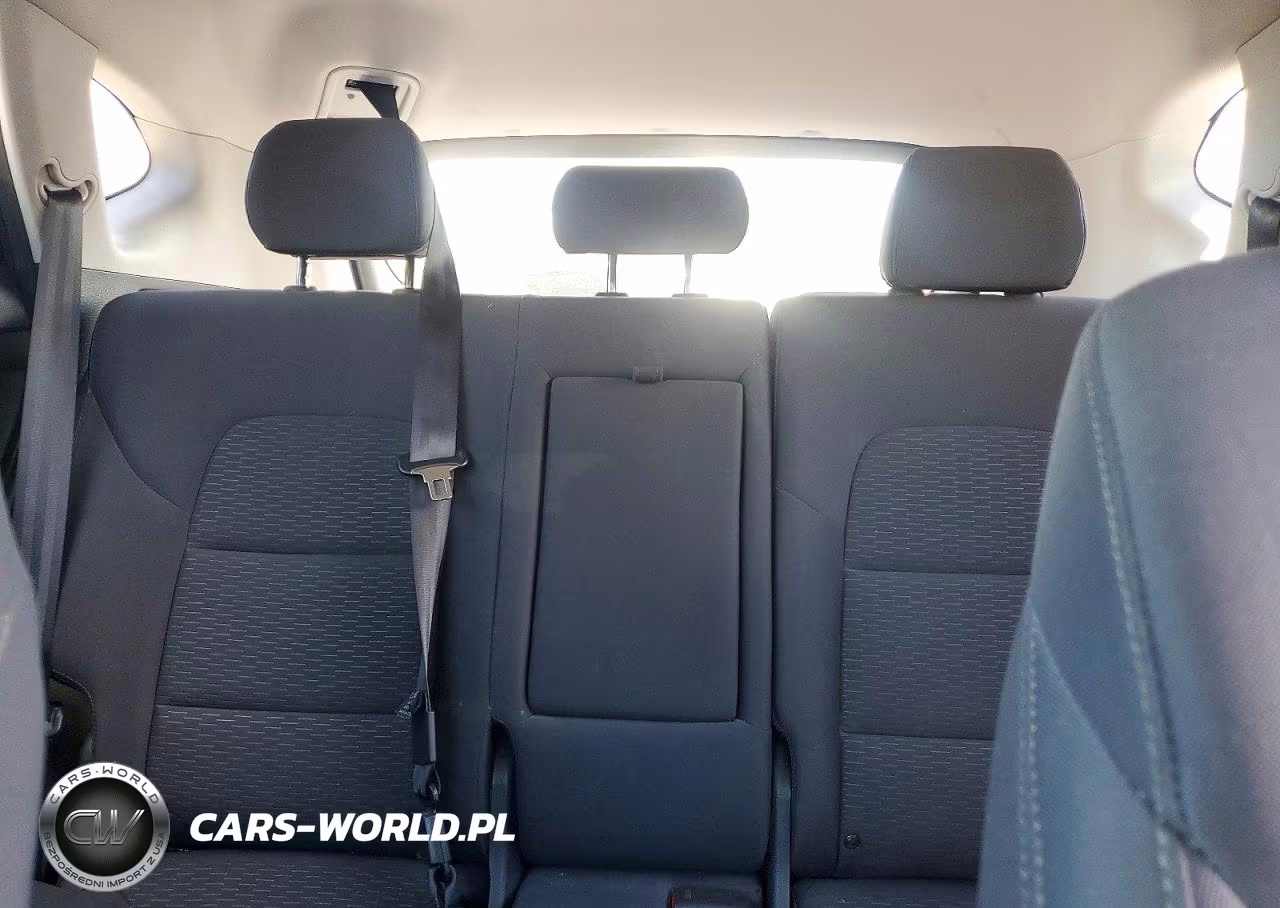 2019 Hyundai Tucson VIN:KM8J2CA43KU939748 - 10