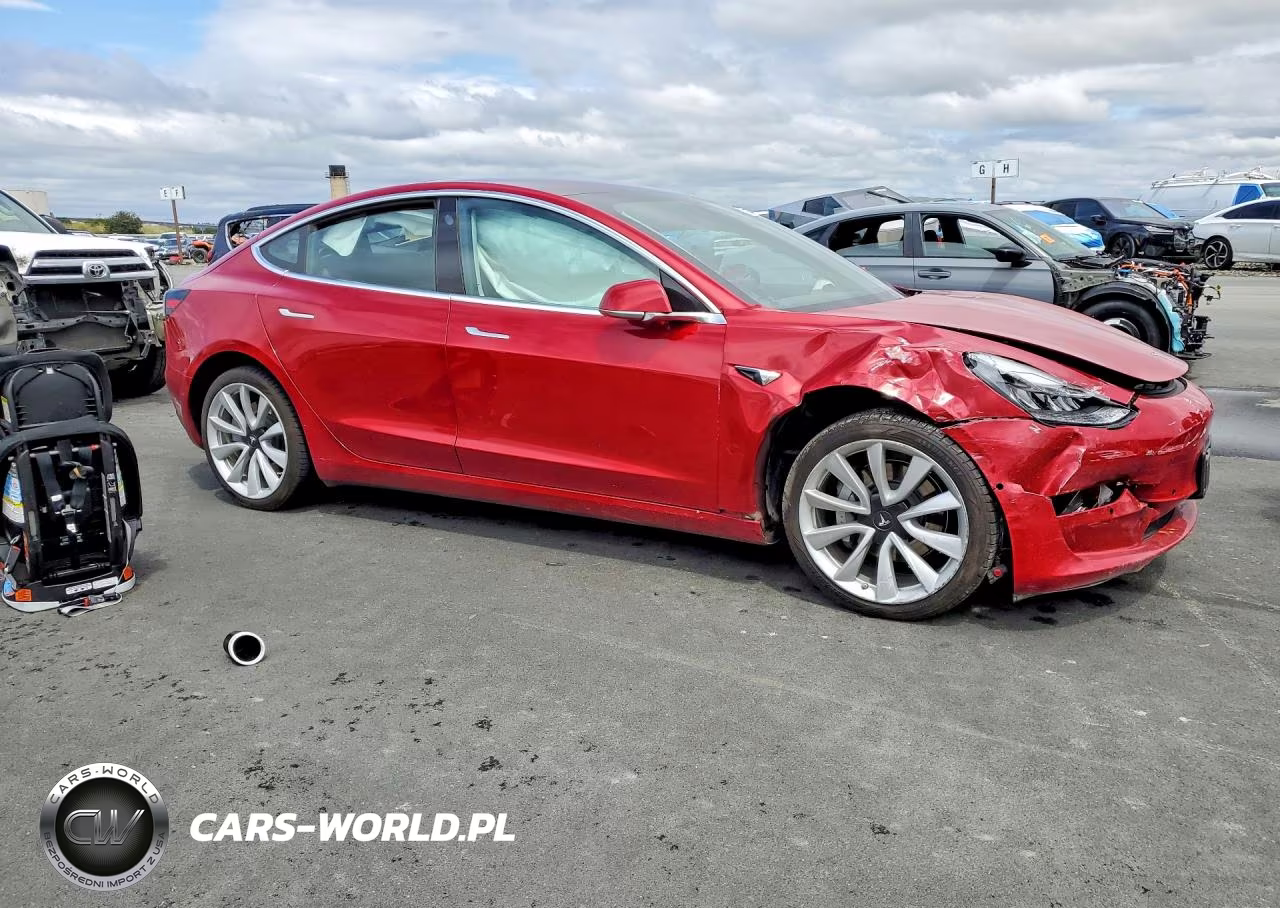 2018 Tesla Model 3 VIN:5YJ3E1EAXJF042930 - 4