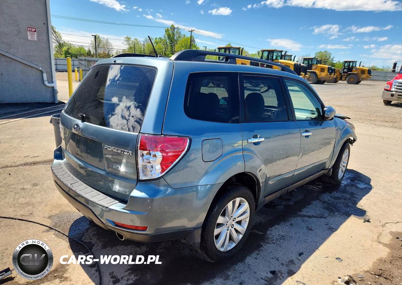 2012 Subaru Forester 2.5X Premium VIN:JF2SHBDC2CH402529 - 3
