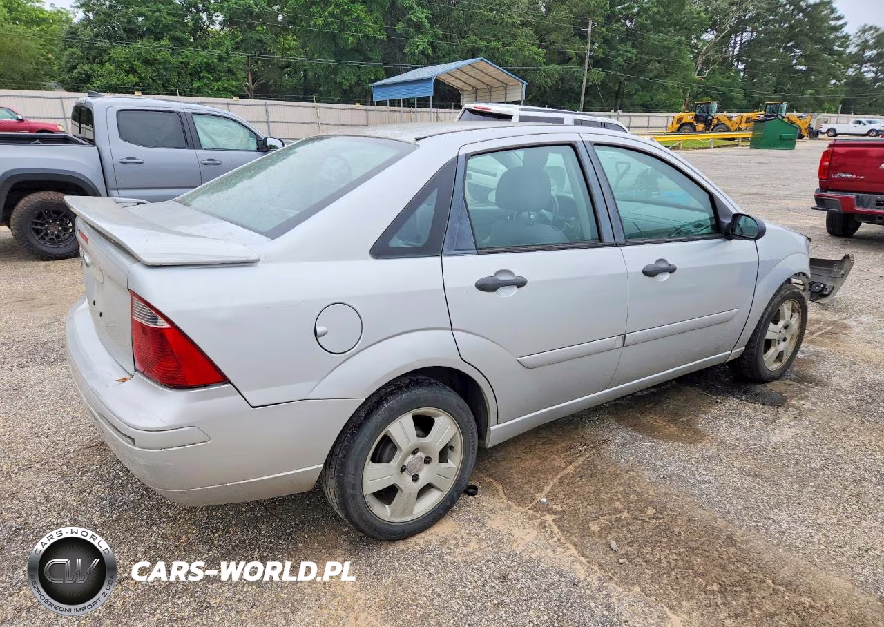2007 Ford Focus Zx4 VIN:1FAHP34N57W202674 - 3