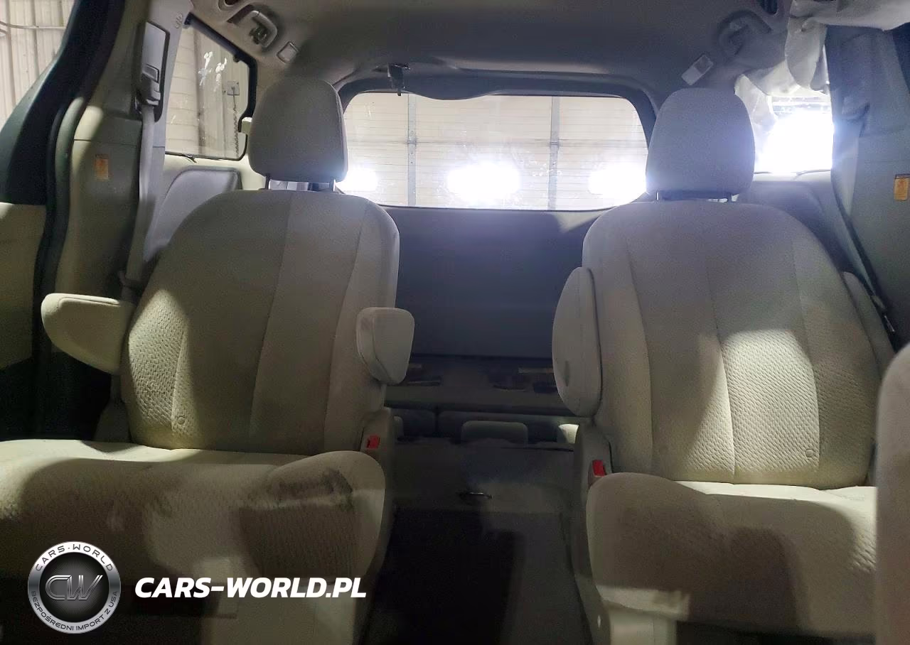 2012 Toyota Sienna Le VIN:5TDJK3DC4CS030186 - 10