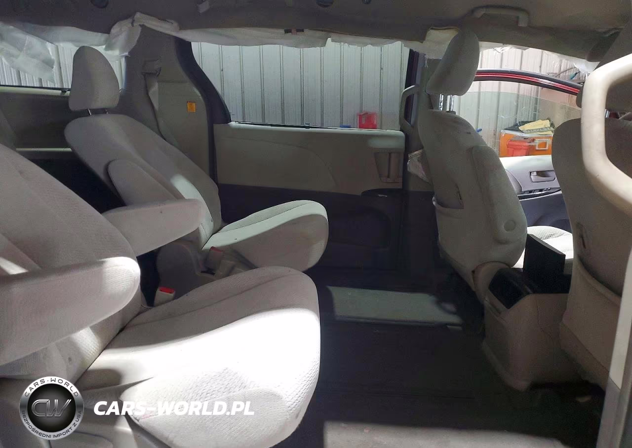 2012 Toyota Sienna Le VIN:5TDJK3DC4CS030186 - 11