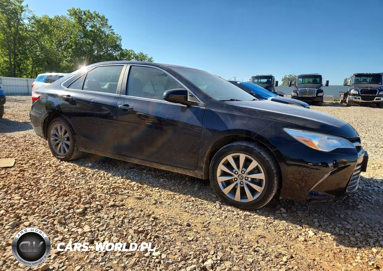 2017 Toyota Camry Xle VIN:4T1BF1FK2HU393568 - 4