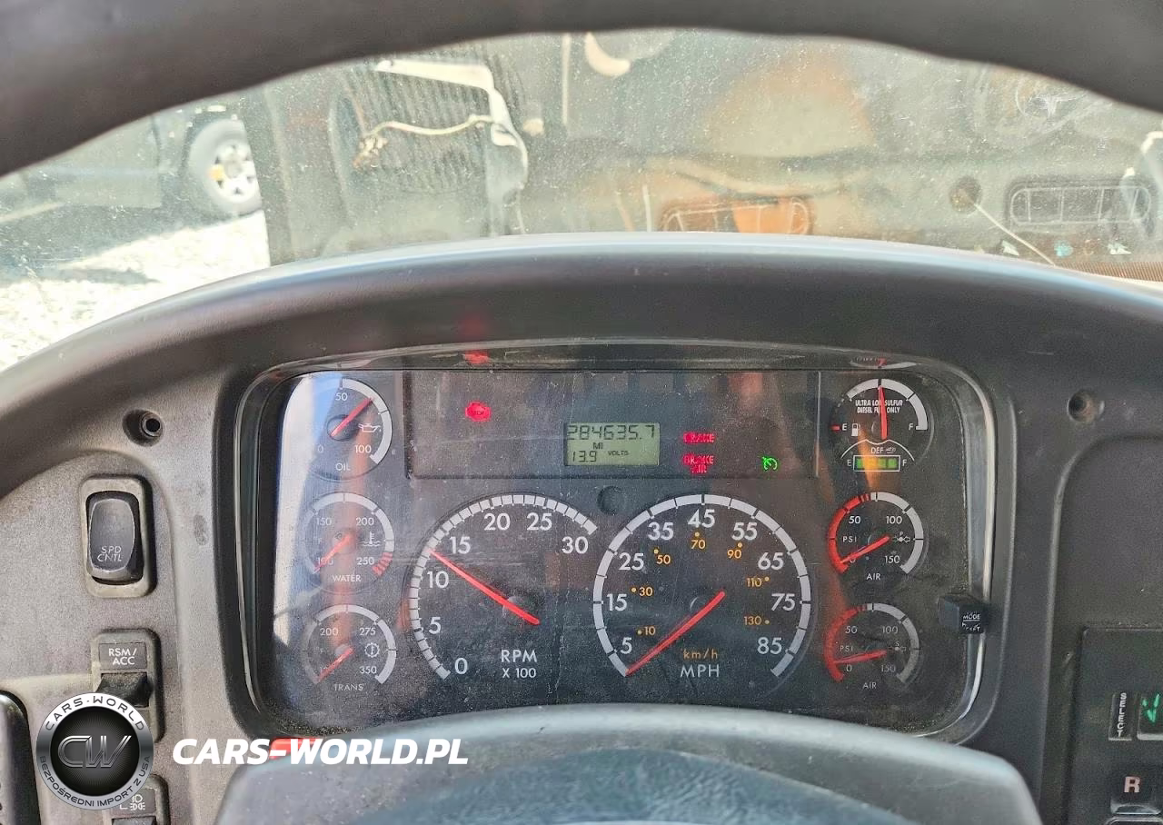 2012 Freightliner Business Class M2 Refuse Truck VIN:1FVHCYBS8CHBJ2520 - 8