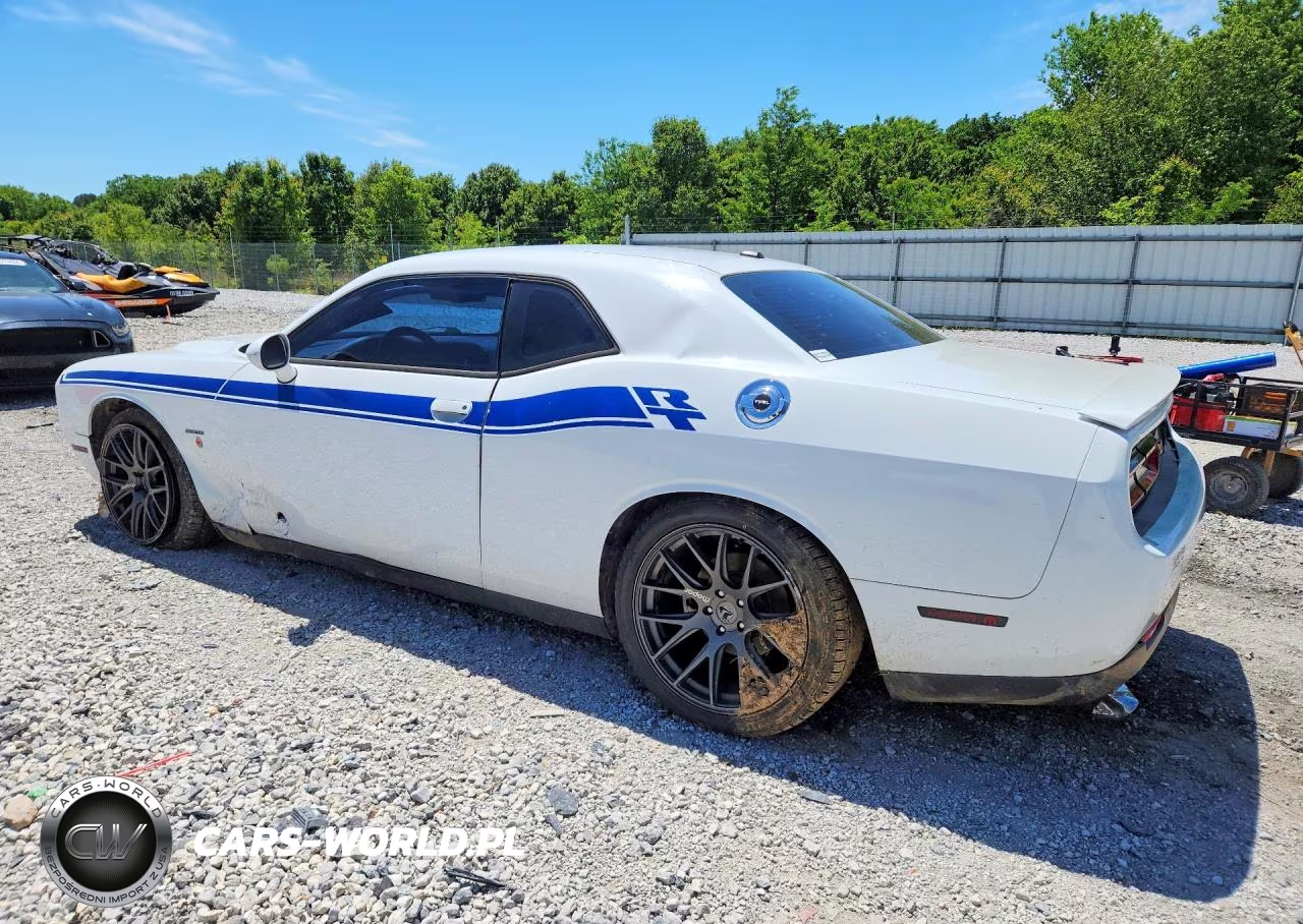 2015 Dodge Challenger Sxt VIN:2C3CDZAT8FH733680 - 2