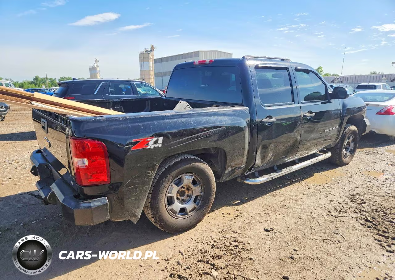 2008 Chevrolet Silverado K1500 VIN:2GCEK13M381190705 - 3