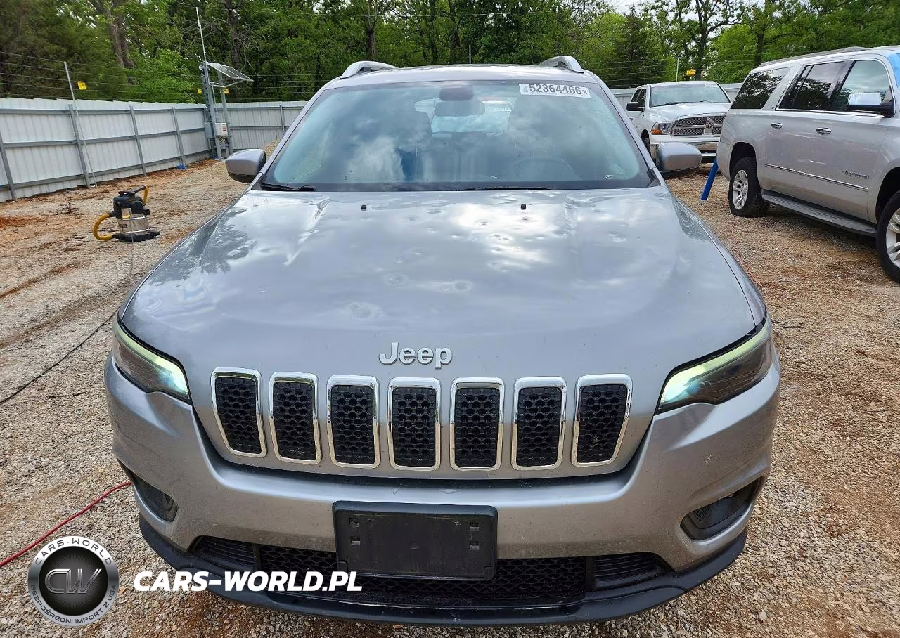 2019 Jeep Cherokee Latitude VIN:1C4PJLCB1KD205252 - 5