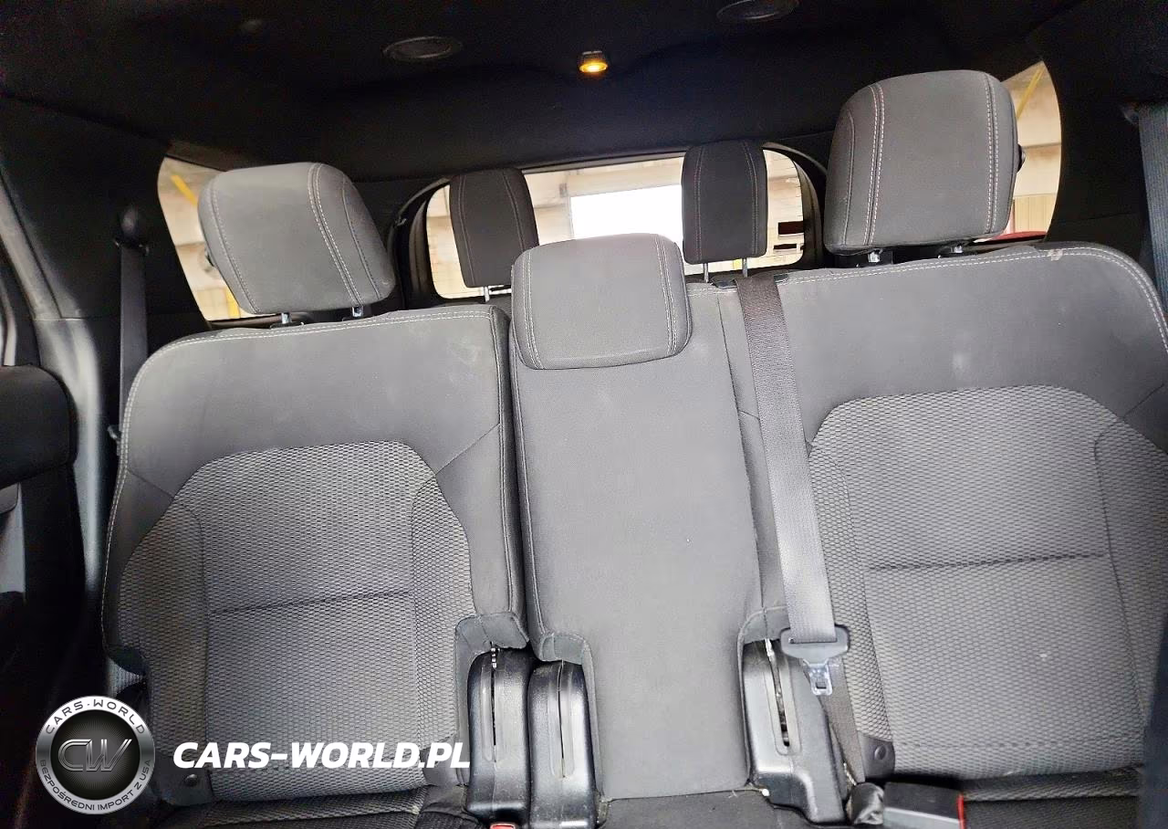 2017 Ford Explorer Xlt VIN:1FM5K7D85HGC63575 - 10