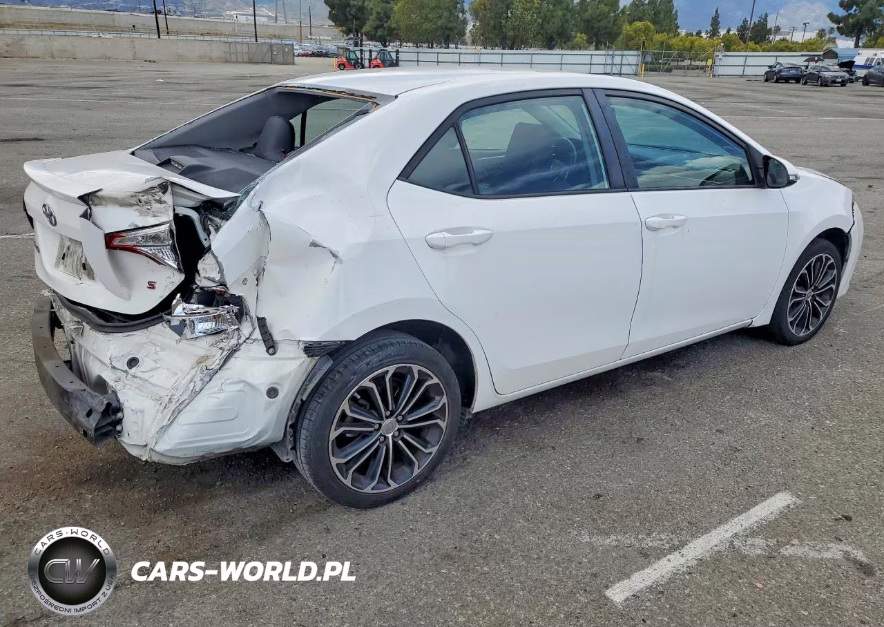 2016 Toyota Corolla S Plus VIN:5YFBURHE3GP471867 - 3