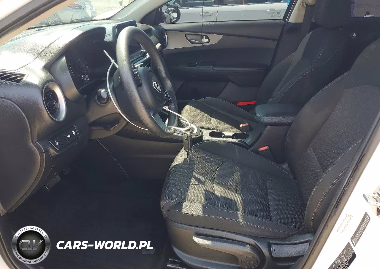 2021 Kia Forte Lxs VIN:3KPF24AD9ME391210 - 7