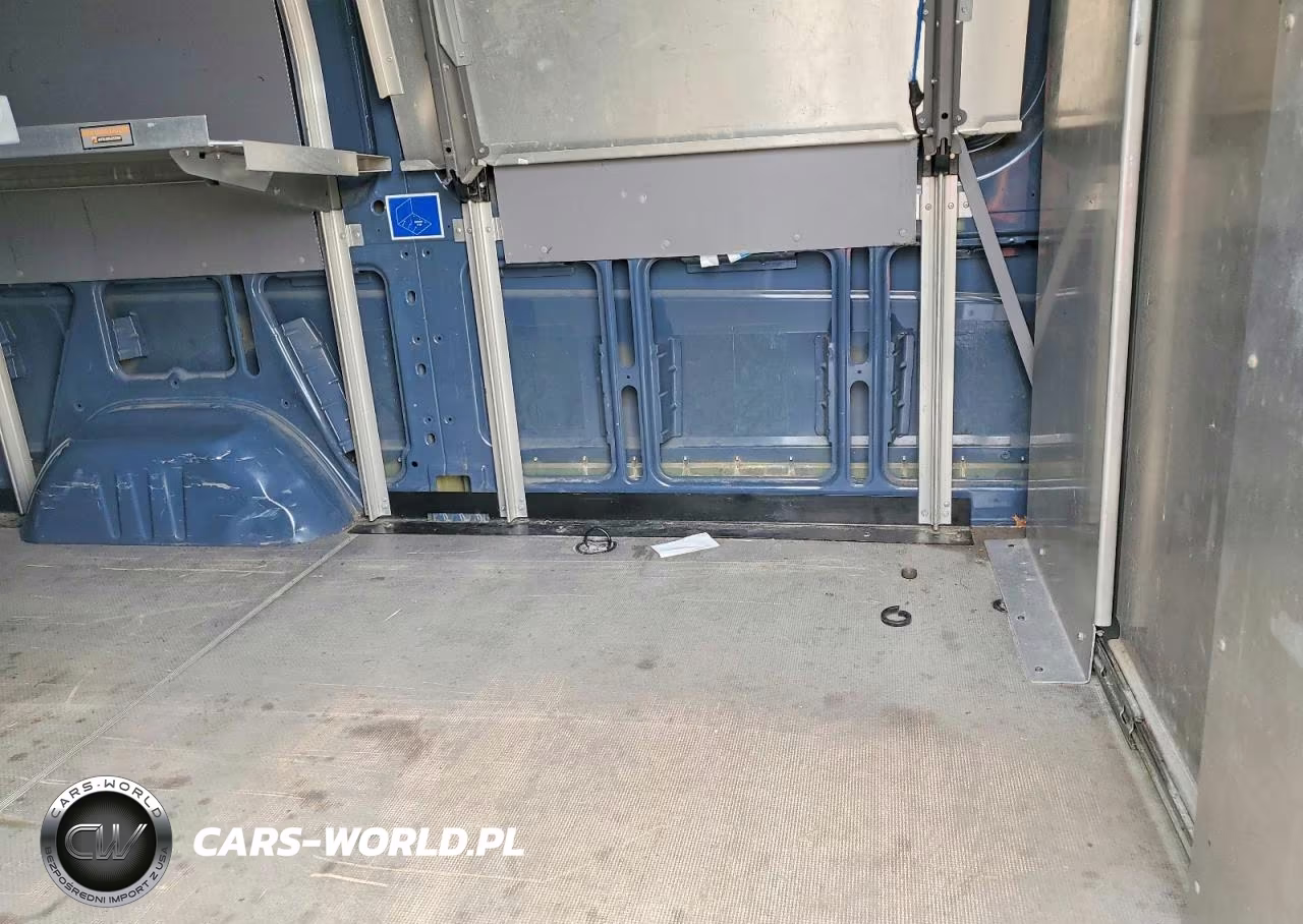 2018 Mercedes Benz Sprinter 2500 Delivery Van VIN:WD3PE7CD3JP647096 - 11