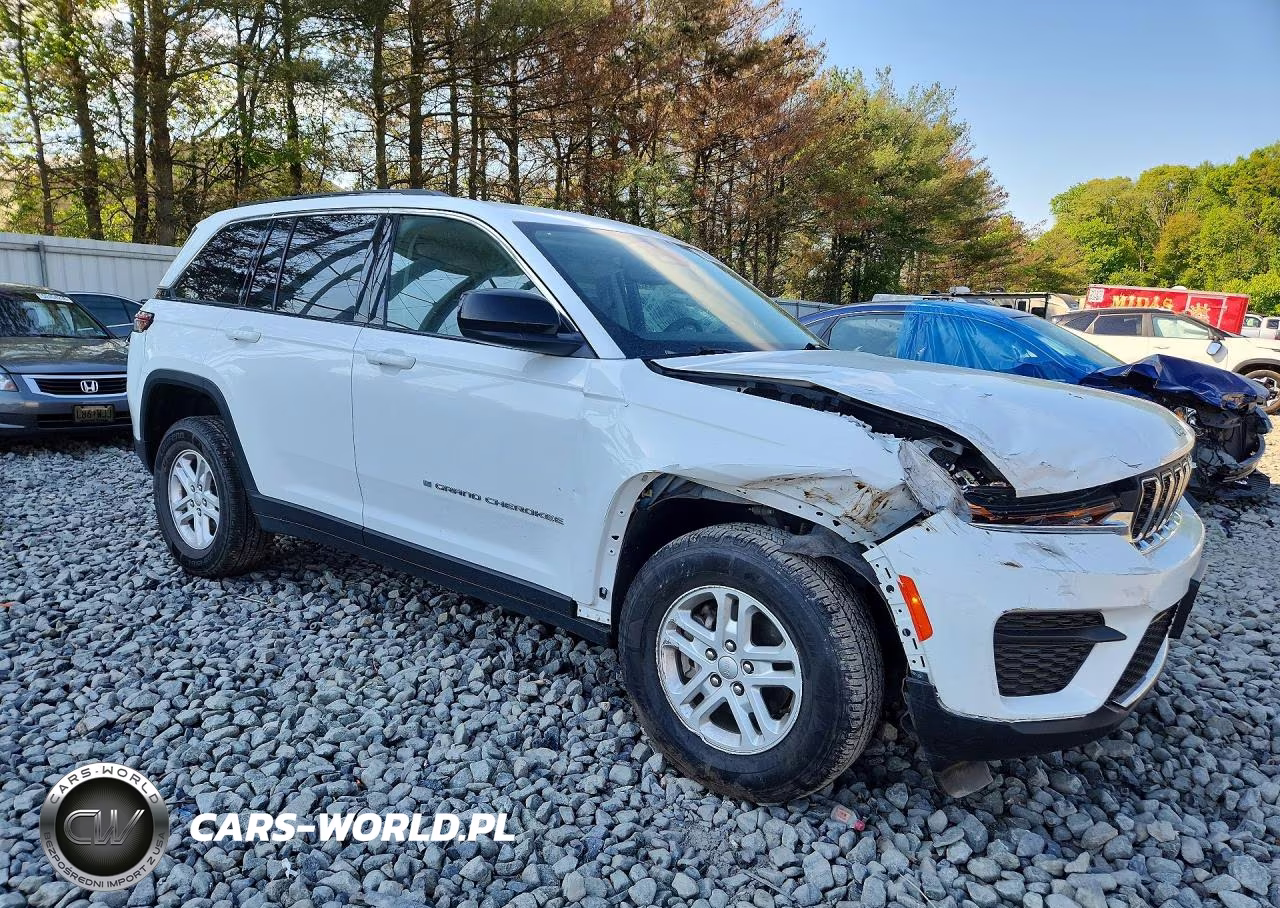 2023 Jeep Grand Cherokee Laredo VIN:1C4RJHAG2PC524726 - 4