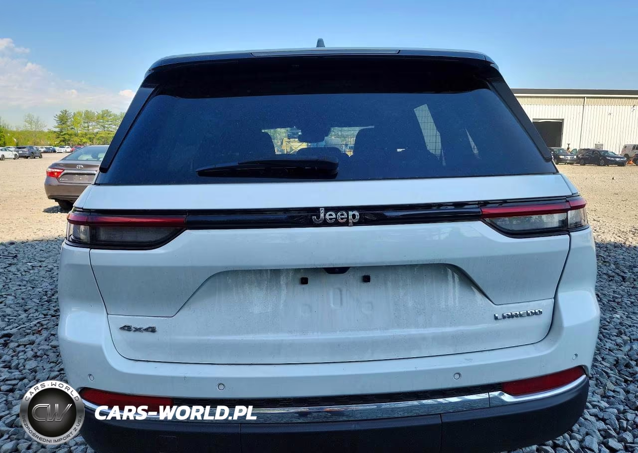2023 Jeep Grand Cherokee Laredo VIN:1C4RJHAG2PC524726 - 6
