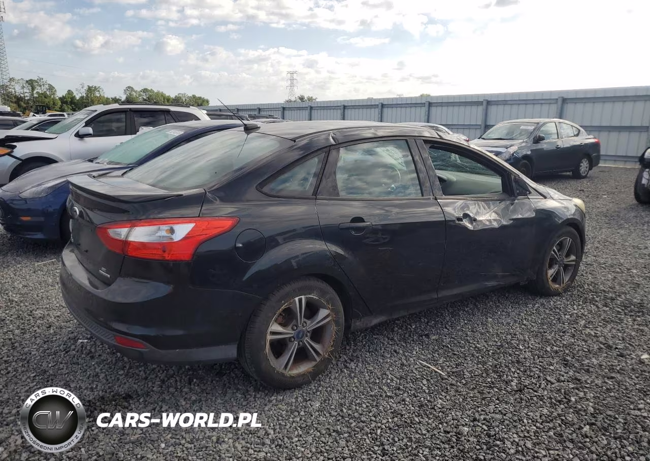 2014 Ford Focus Se VIN:1FADP3F29EL262490 - 3