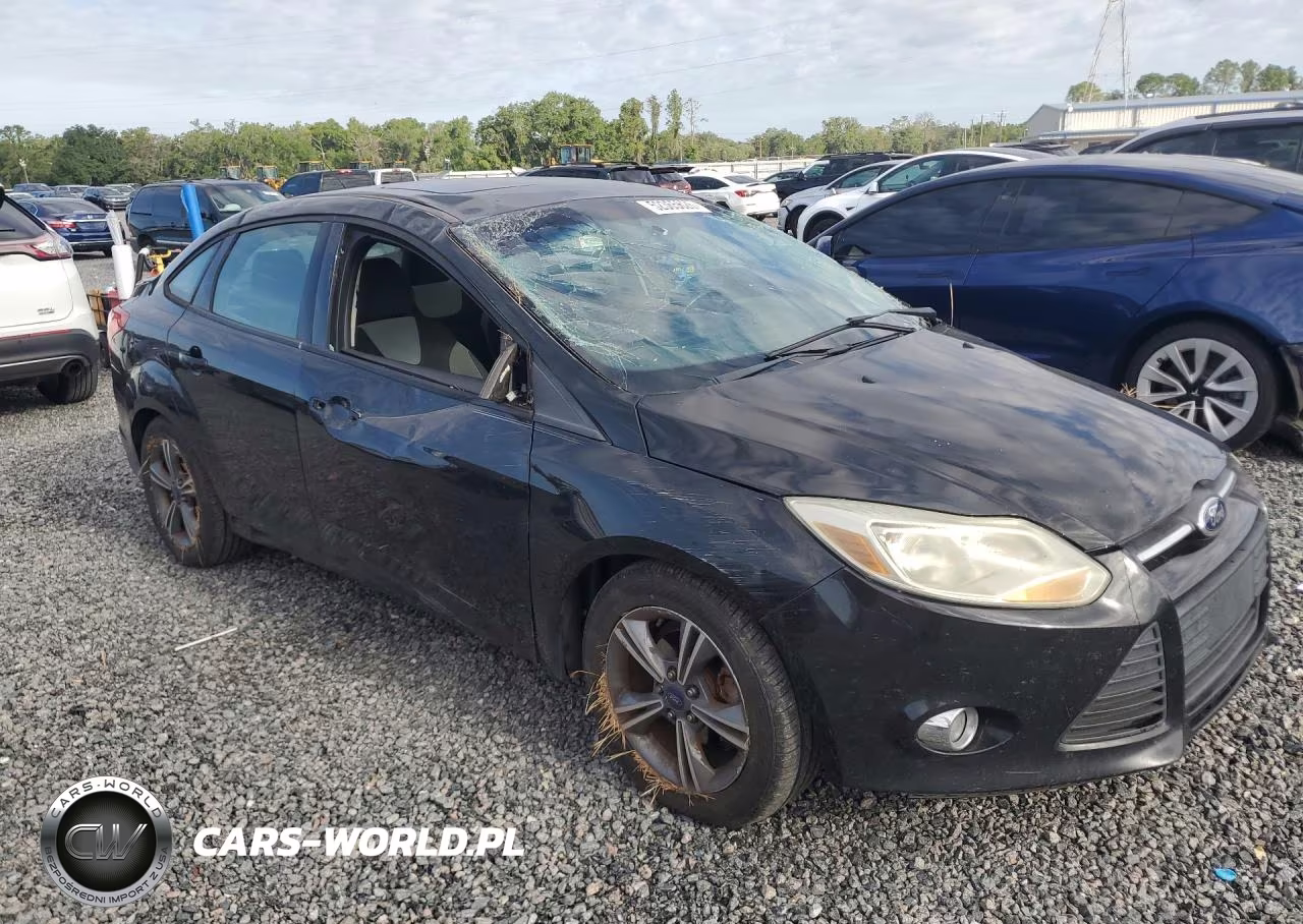 2014 Ford Focus Se VIN:1FADP3F29EL262490 - 4