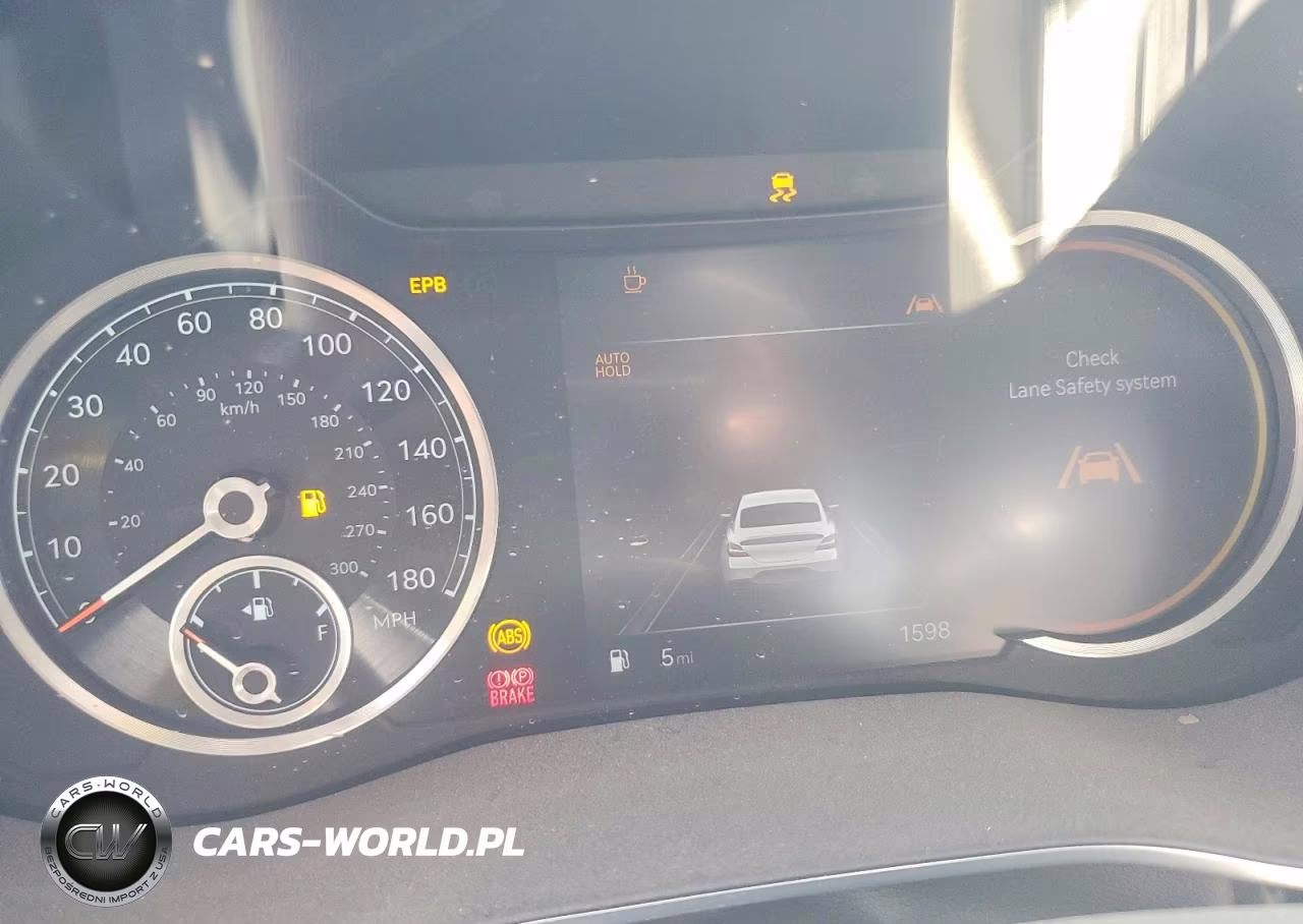 2026 Genesis G70 2.5T Standard VIN:KMTG14SCXTU162775 - 9