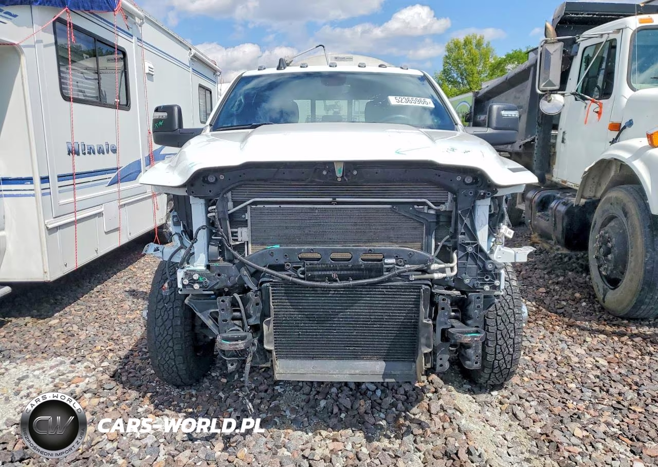 2023 Ram 3500 Tradesman VIN:3C63RRGLXPG623260 - 5