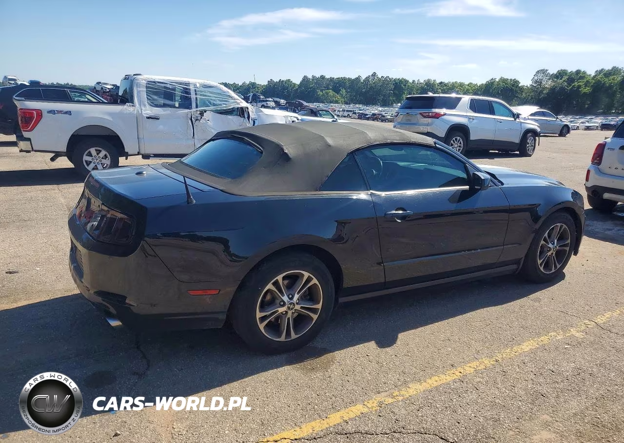 2014 Ford Mustang VIN:1ZVBP8EM5E5227044 - 3