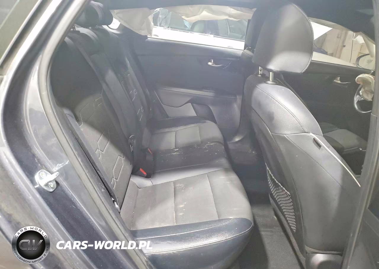 2021 Kia Forte Gt Line VIN:3KPF34AD6ME354421 - 10