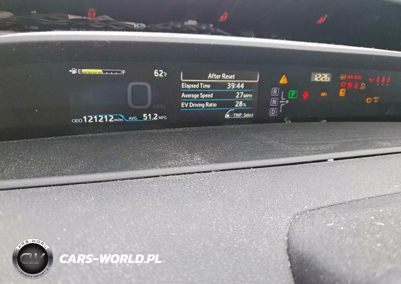 2017 Toyota Prius Two VIN:JTDKBRFU6H3034617 - 9
