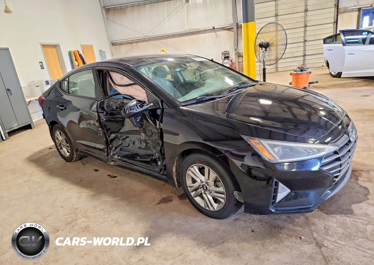 2019 Hyundai Elantra Value Edition VIN:KMHD84LF5KU848383 - 4
