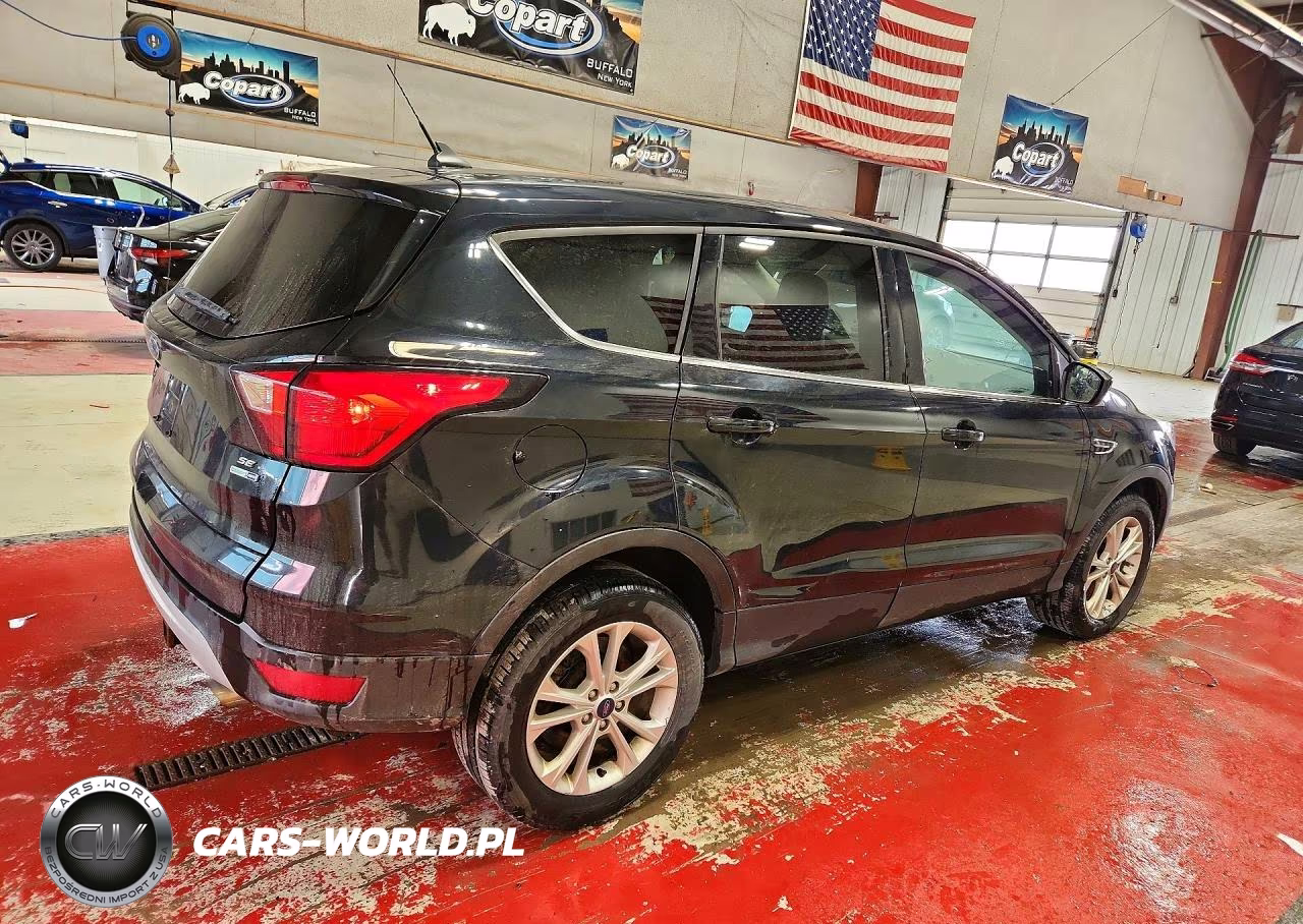 2019 Ford Escape Se VIN:1FMCU9GD7KUB97982 - 3