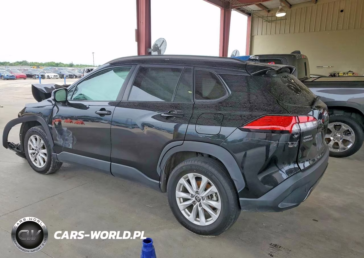 2022 Toyota Corolla Cross Le VIN:7MUCAAAG2NV018313 - 2