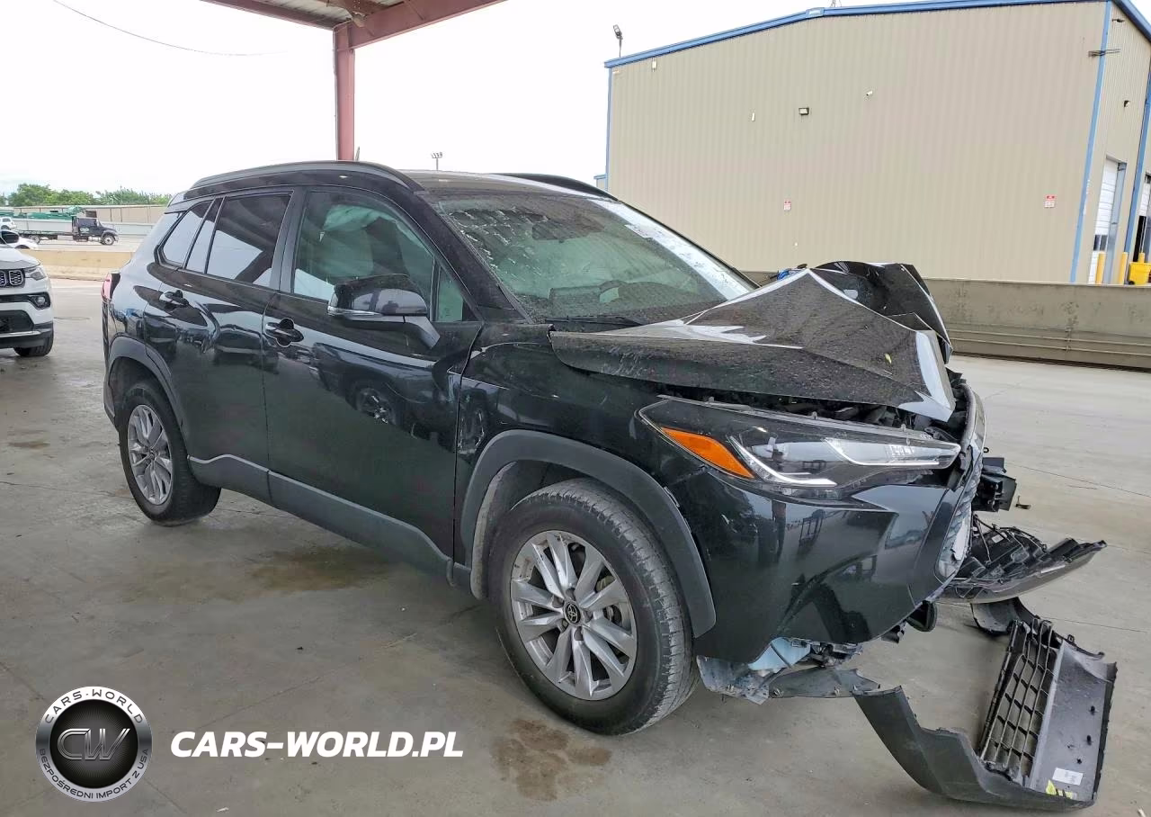2022 Toyota Corolla Cross Le VIN:7MUCAAAG2NV018313 - 4