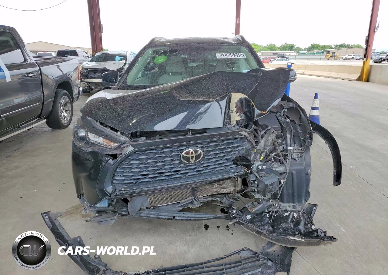 2022 Toyota Corolla Cross Le VIN:7MUCAAAG2NV018313 - 5