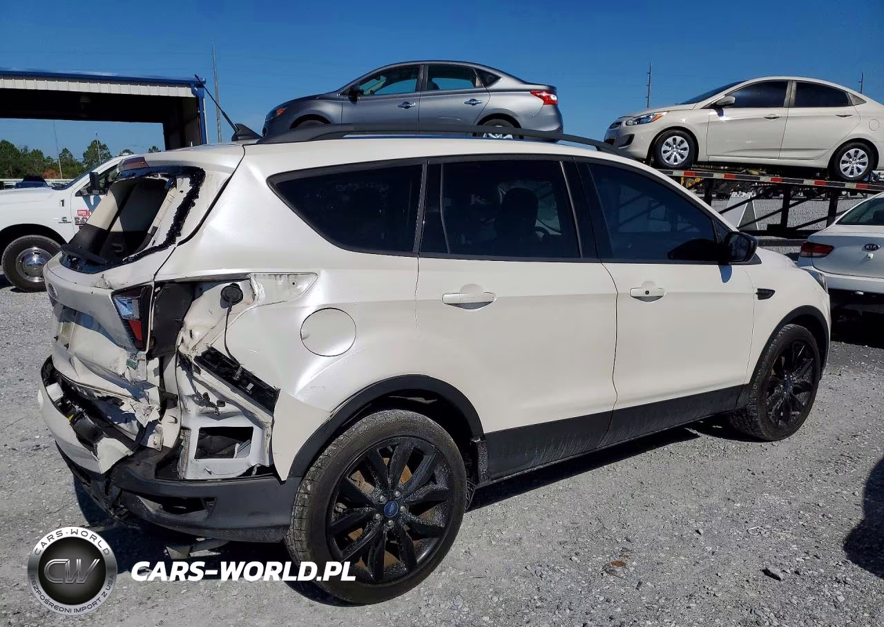 2019 Ford Escape Se VIN:1FMCU0GD2KUA59262 - 3