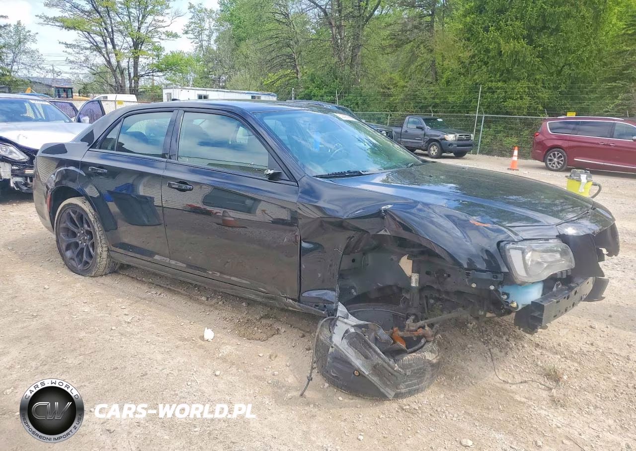 2020 Chrysler 300 Touring VIN:2C3CCAAG6LH120380 - 4